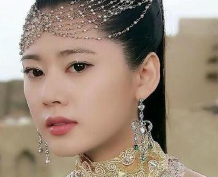 秋瓷炫在《楚留香传奇》中饰演的琳琅,剧情太虐了,让人看过一遍后多年