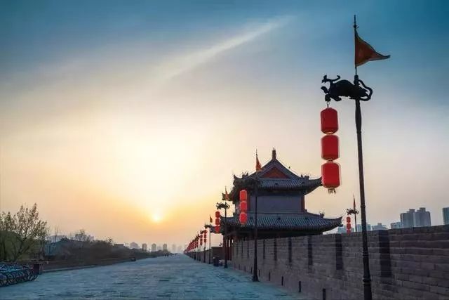 生活有望穿秋水的期待,也会有意想不到的欣喜.