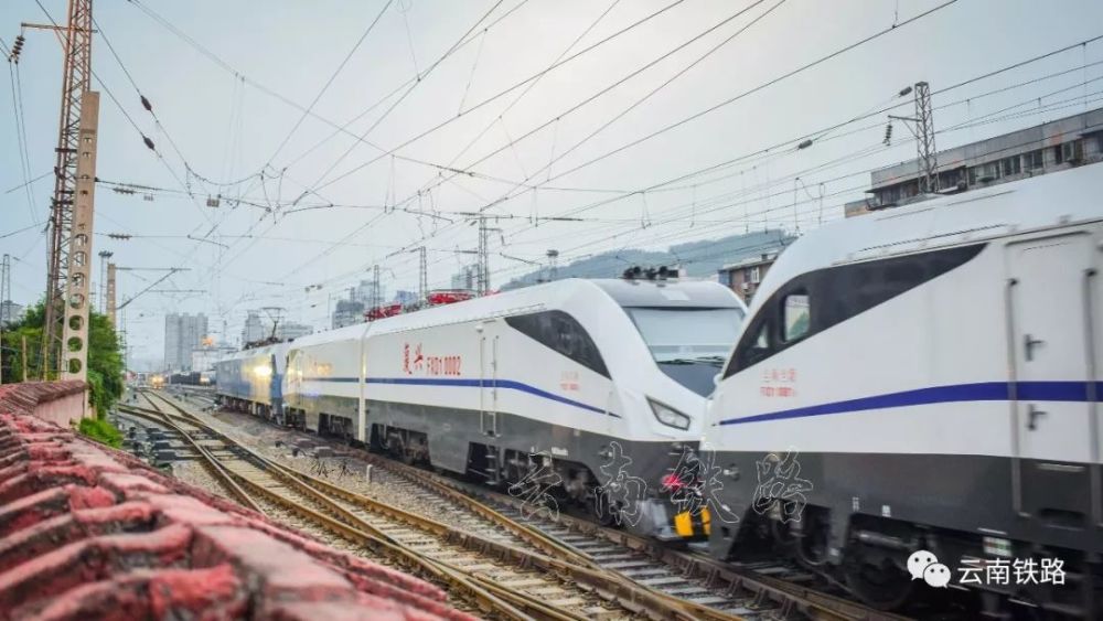 复兴电fxd1型电力机车