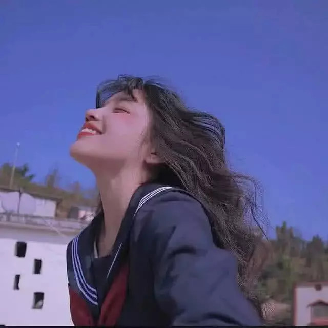 ins·超火·女生头像:每次主动找你,都是因为想被你珍惜