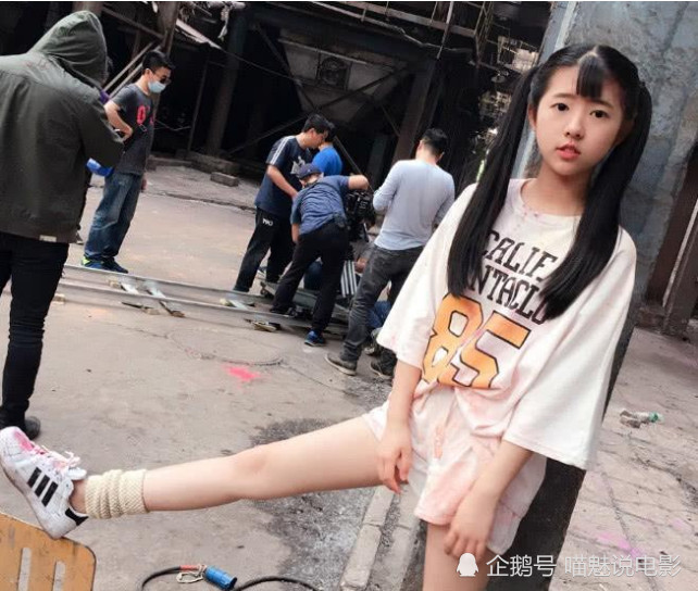 何蓝逗"丫鬟刘海"成经典,但当看到她"耿耿"发型后:没认出来