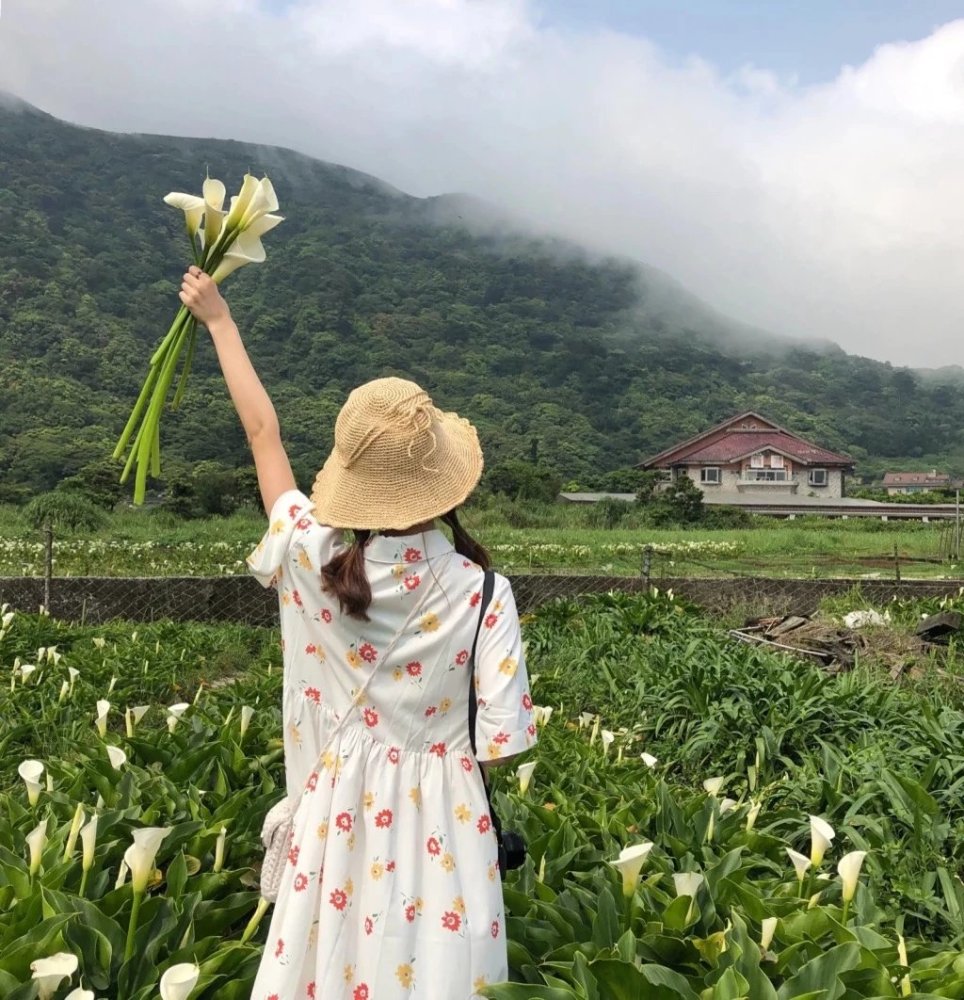 ins风 少女心 女生头像:生活真的好讨厌,幸亏我很可爱