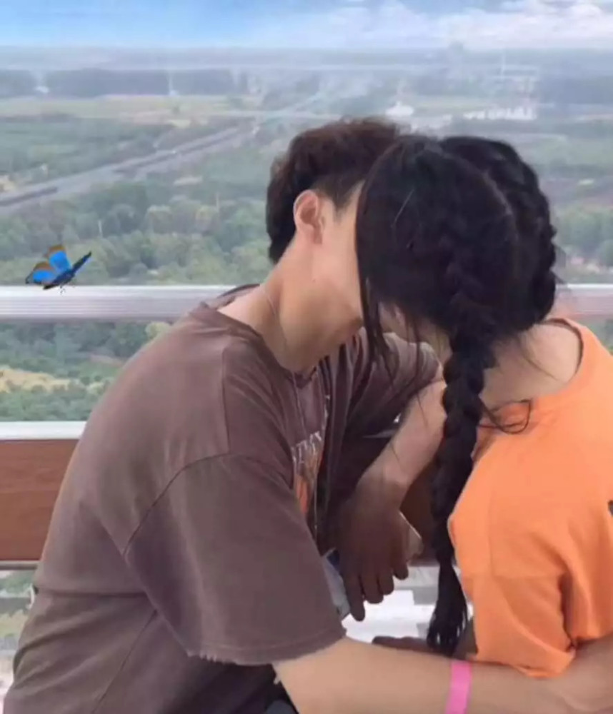 今天小编想分享的是非常非常甜的情侣头像,情头头像一直都是恋人们的