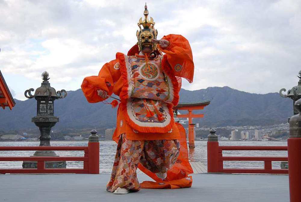 跟只会谈情说爱的陈情令比 魔道祖师动漫才是国内文化产品的良心 看点快报