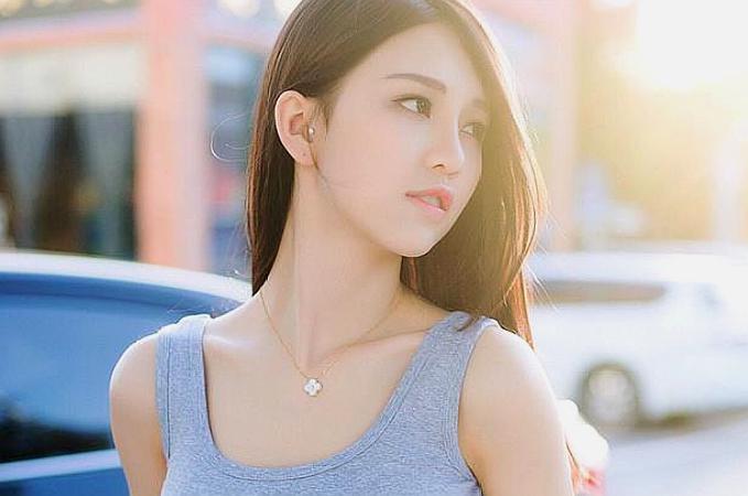 经常在朋友圈发这五个字的女人,城府通常都很深,不要深入交往