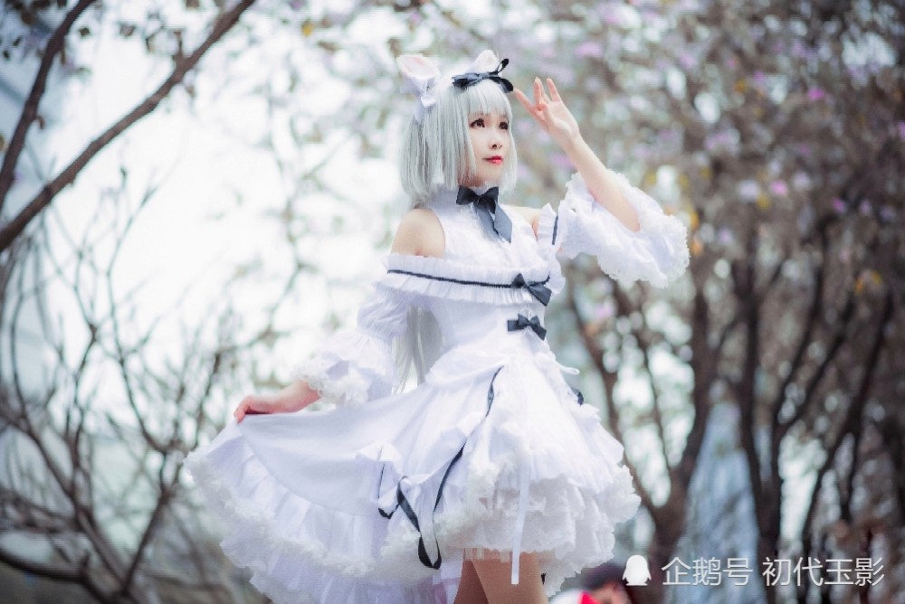 碧蓝航线cosplay雪风皮肤 秋千上的莲大人