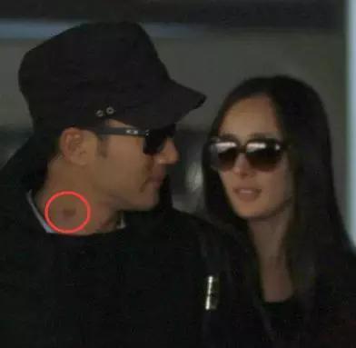 唐嫣脖子上被晋哥种了草莓,刘恺威的吻痕十有