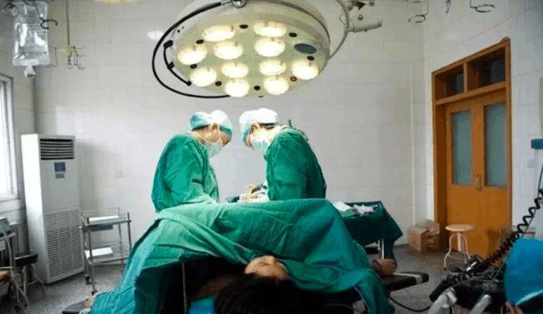 剖腹产的女性,产后需要注意4点,有利于子宫恢复