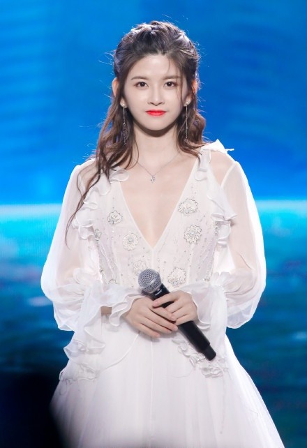 2019上海电影电视节互联网影视盛典,snh48林思意仙女装