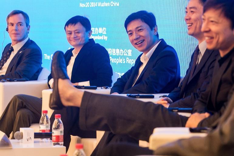 老总穿鞋_穿鞋卡通图片(2)