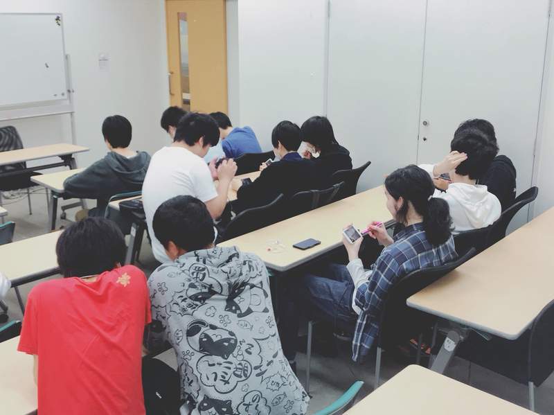 日本学费160万电竞学校引发争论,原来上课只是让学生玩游戏?