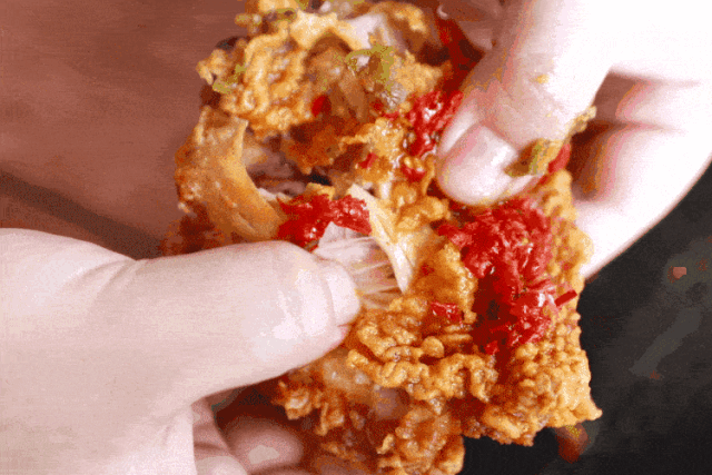 湘菜灵魂双椒附体热辣脆皮鸡,史上首款红绿炸鸡绝色出