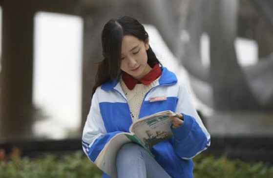 《最好的我们》中的洛枳,还记得吗?她也在看《橘生淮南》