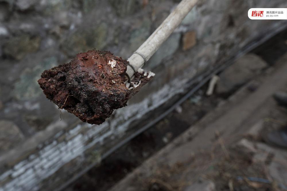 雾霾何处来?去河北钢铁重镇看一看