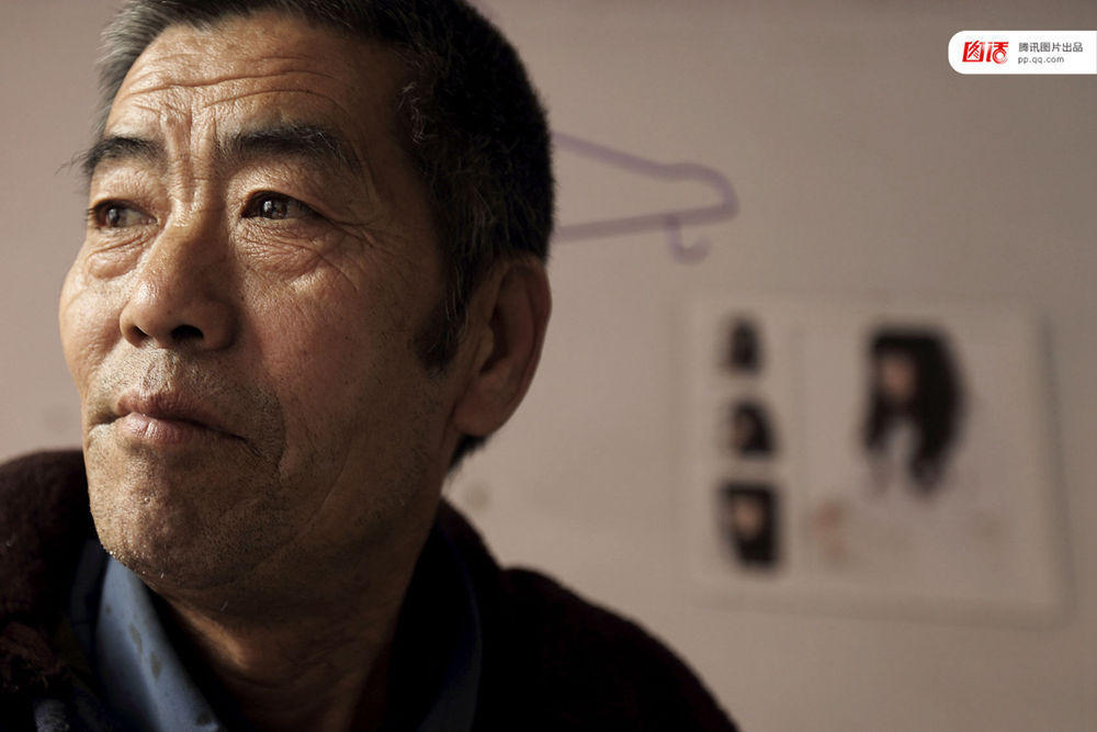 雾霾何处来?去河北钢铁重镇看一看