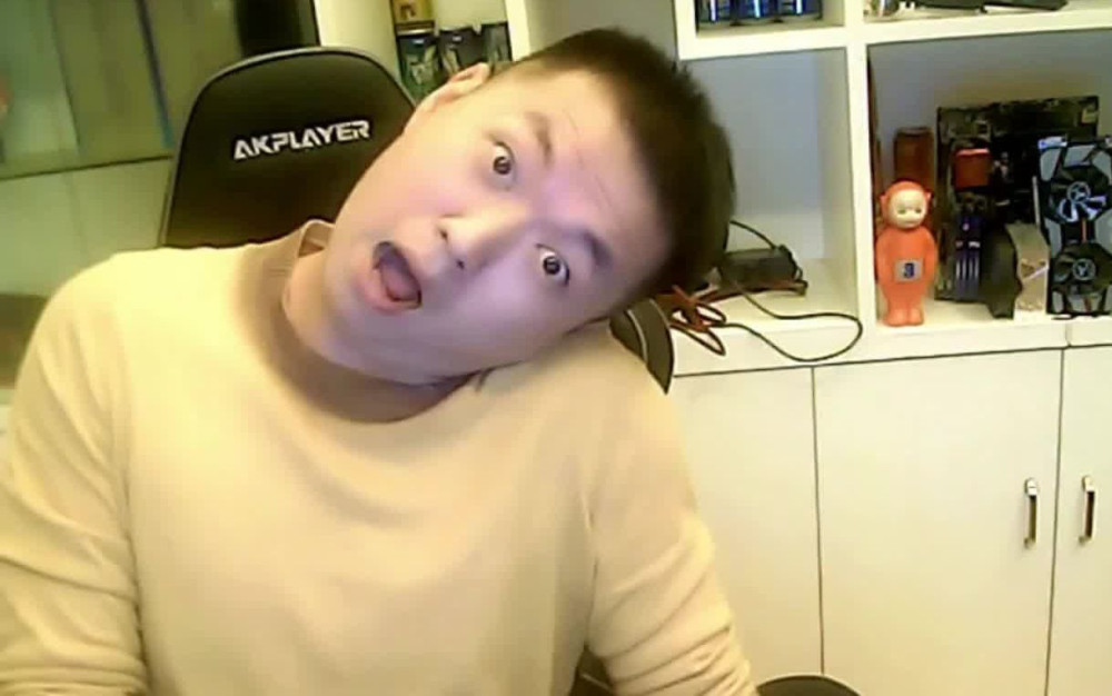 药水哥与塔子哥分道扬镳,药水哥这样正面回应!