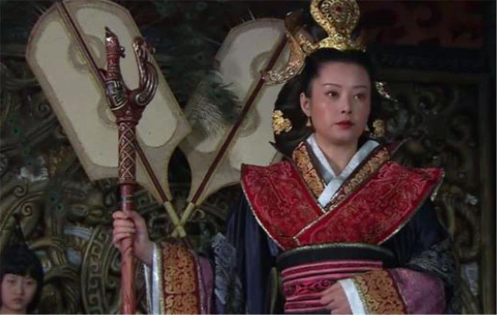 王政君以玉玺掷王舜责骂王莽篡汉是真心责备还是假意作秀?