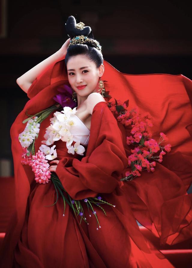 太惊艳!被称最有韵味的古装女神,她的造型接连给人以暴击