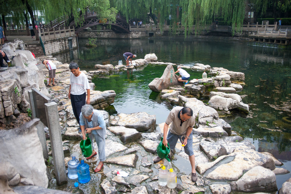 济南,黑虎泉,黑虎泉断水,济南人与泉水,游客与黑虎泉