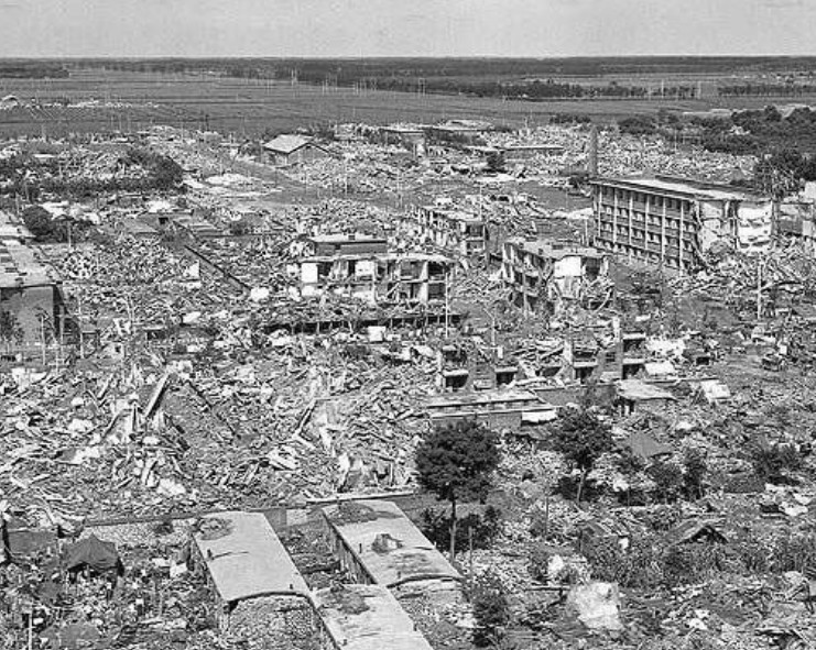 镜头下:1976年唐山 大地震前后的珍贵老照片,难得一见
