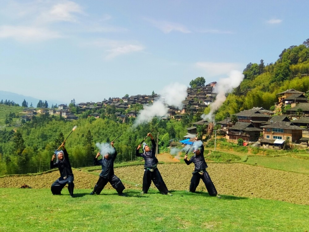 贵州岜沙苗寨,加榜梯田,荔波小七孔,镇远,梵净山6日深度游