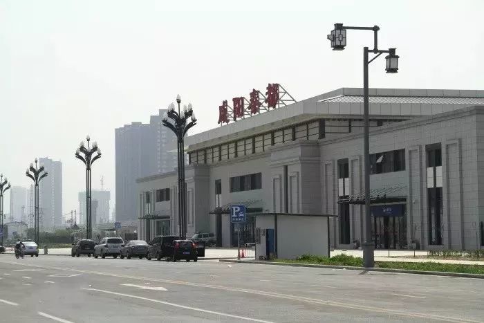 与此,玺园距离汽车北站约2.