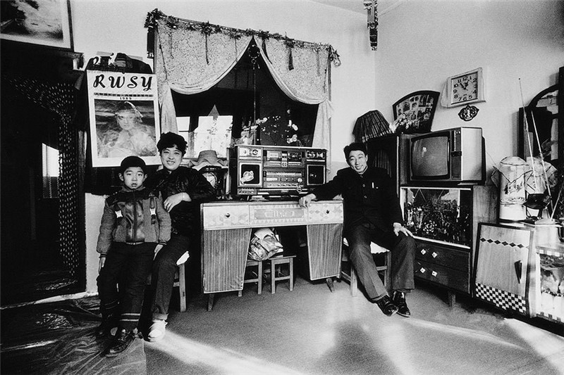 80年代罕见老照片:中国"有钱人"的生活场景,你经历过吗?