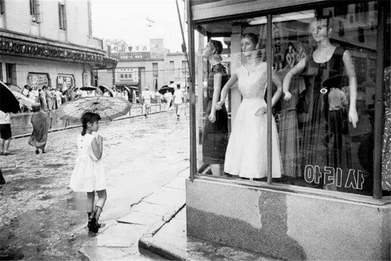 50年代韩国老照片:图2你小时候一样做过,儿时的记忆!