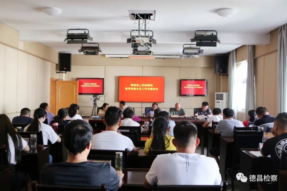 始终抓好理论学习 不断提高政治素养