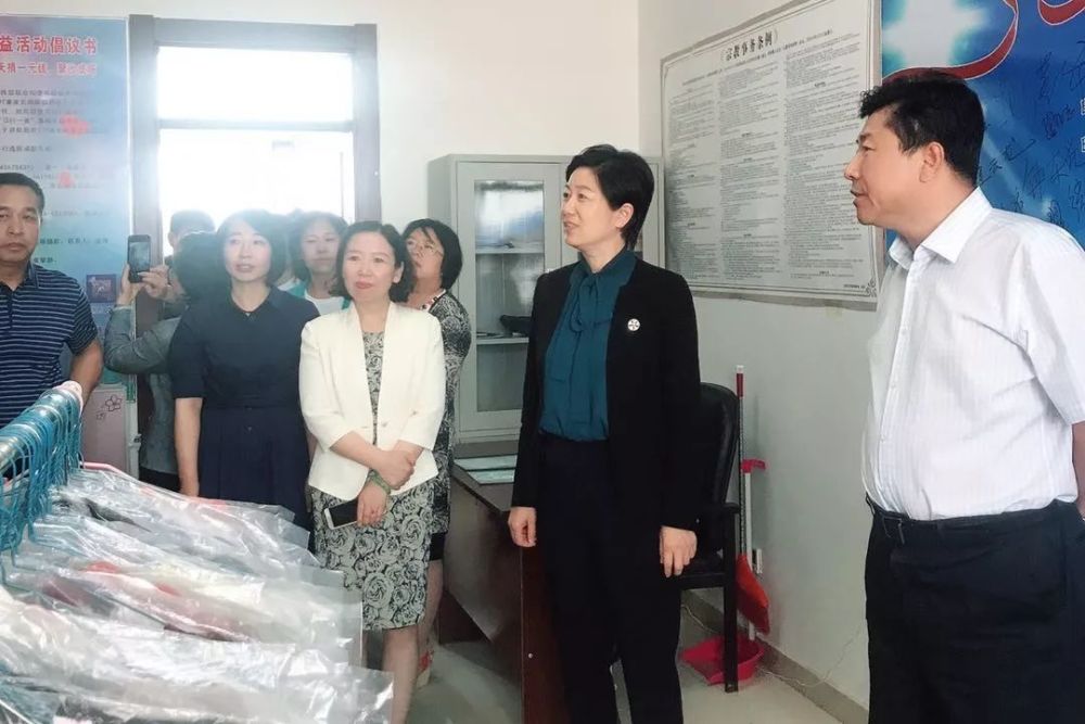 省妇联李晓英主席一行深入洮南 开展调研活动