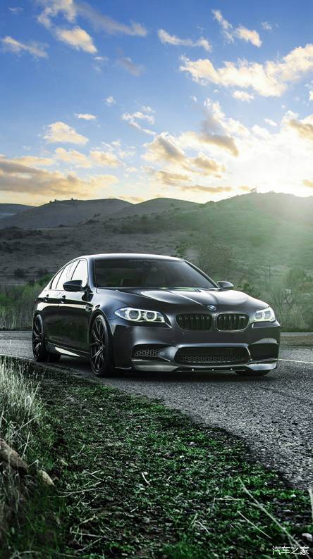 bmw m5手机壁纸,适用于大多数手机