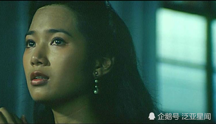 八十年代明星李芸,让这部翻拍的《夜半歌声》被观众深深记住了