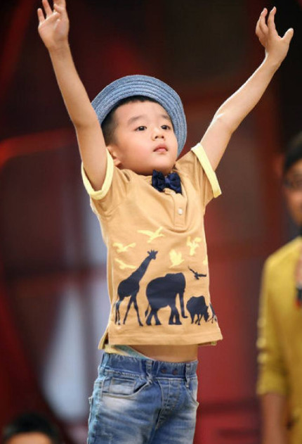 有种"整容"叫做长大后的杨阳洋,小可爱逆袭成男子汉,帅气十足