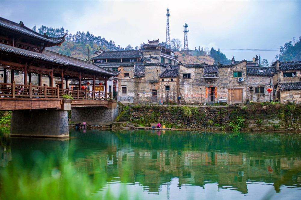 如果景色是城市的面容,文化是灵魂,那么景德镇都有