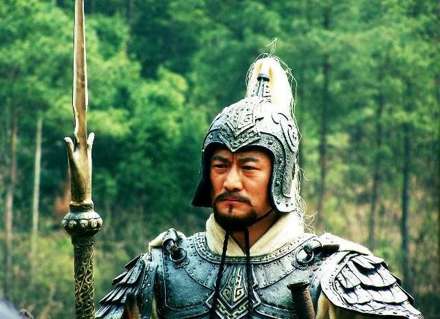 孙坚,孙策都黑发黑眼,孙权却偏偏"碧目紫髯",难道孙坚