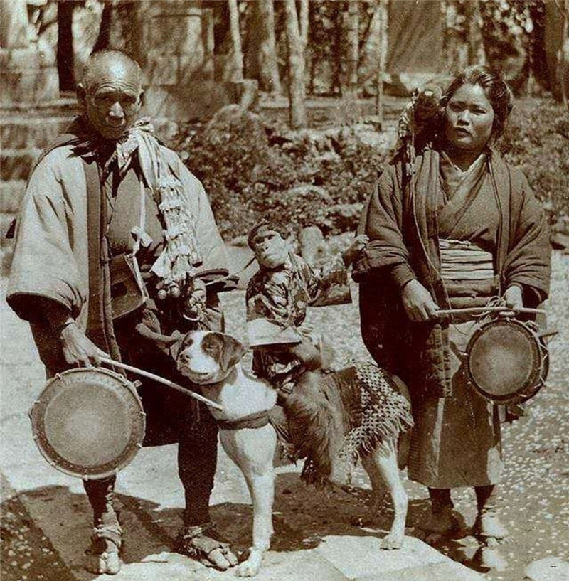 古代日本社会老照片:图三美极了,图五武士看了想笑,杀马特鼻祖