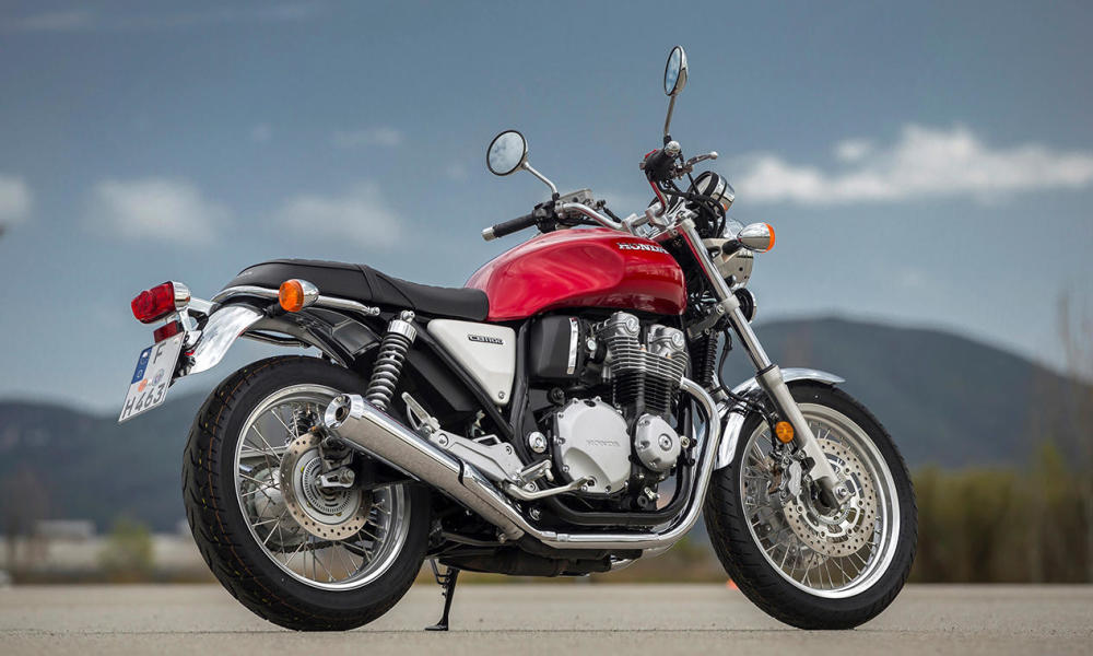 排量1140cc,配abs,本田cb1100适合男神的车型!