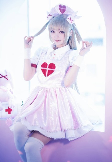 白丝女仆cosplay,呆萌少女,楚楚动人!