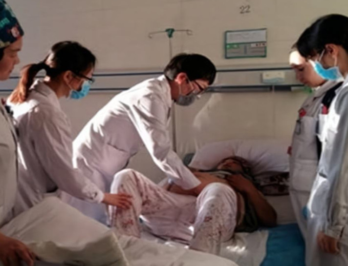 剖腹产手术后,宝妈最好采用这一种"睡姿",更有利于伤口恢复!