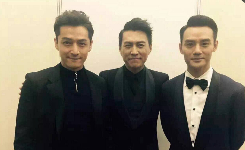 靳东为王凯胡歌不演偶像剧?