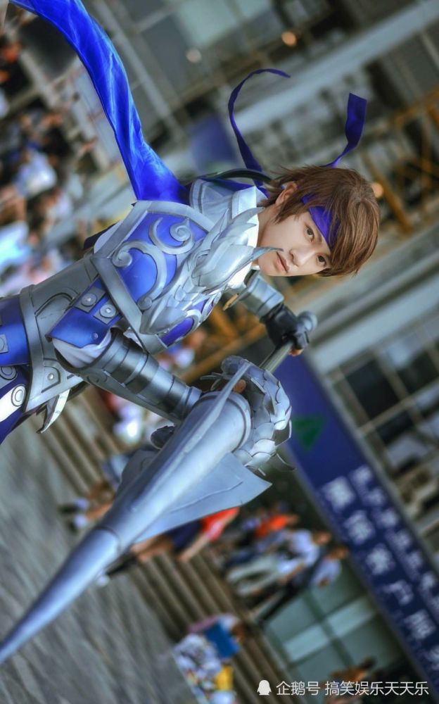 王者荣耀"四大渣男"真人版,韩信最帅,看到他:居然是个女的!