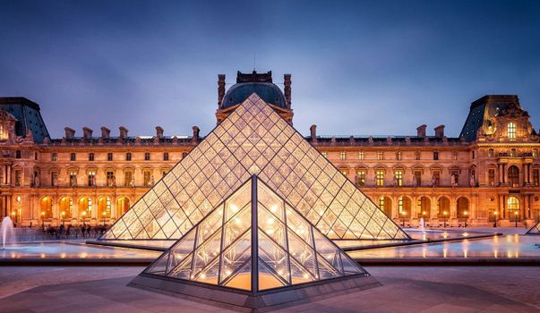 法国最珍贵建筑物之一,世界著名艺术殿堂,是举世瞩目万宝之宫