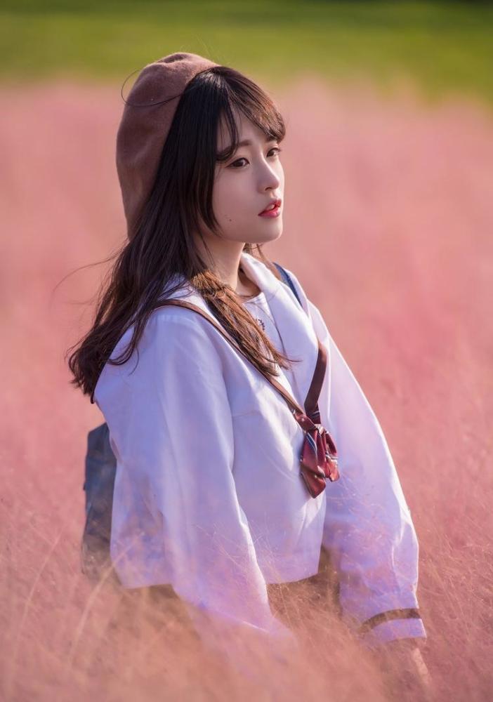 jk制服少女鹿久河边漫步清纯唯美写真图片