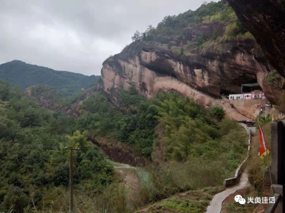 会昌风景之周田肖帝岩