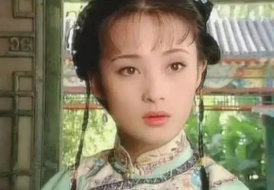 20岁的蒋勤勤因为经常主演琼瑶剧,被称为琼瑶女郎,20岁的蒋勤勤简直就
