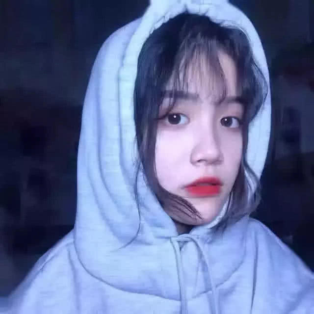 ins·委屈·女生头像:这一个夏天你少了我,你还在委屈