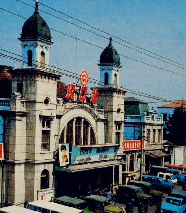 80年代武汉老照片:江汉路天桥,老汉口火车站,麦当劳,客运站
