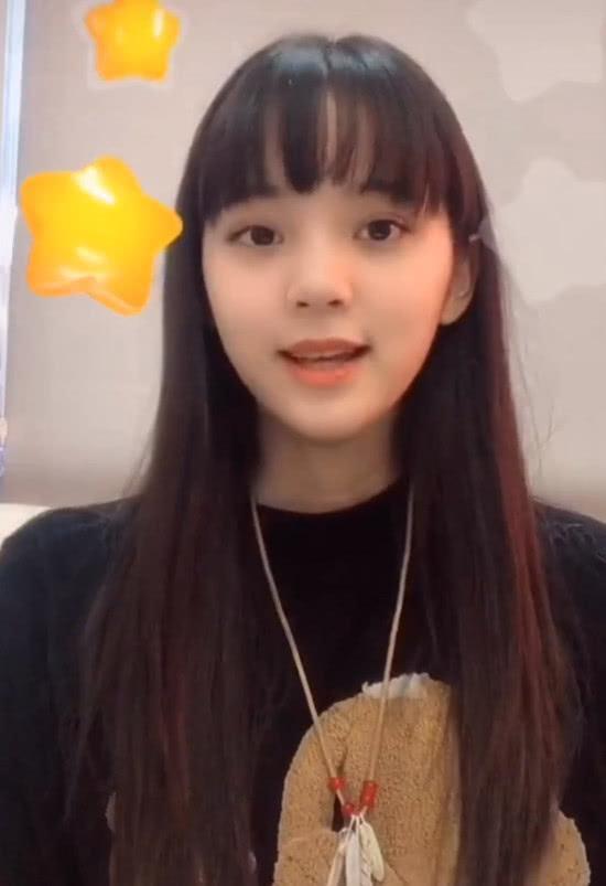 有一种整容式叫欧阳娜娜齐刘海,看到正脸后:赶紧剪回来吧