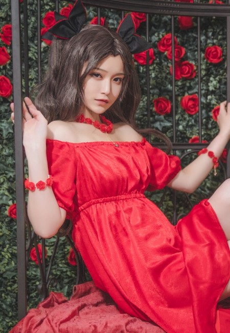 双马尾高中生cos远坂凛,长腿女神属性,网友:这是我女神!
