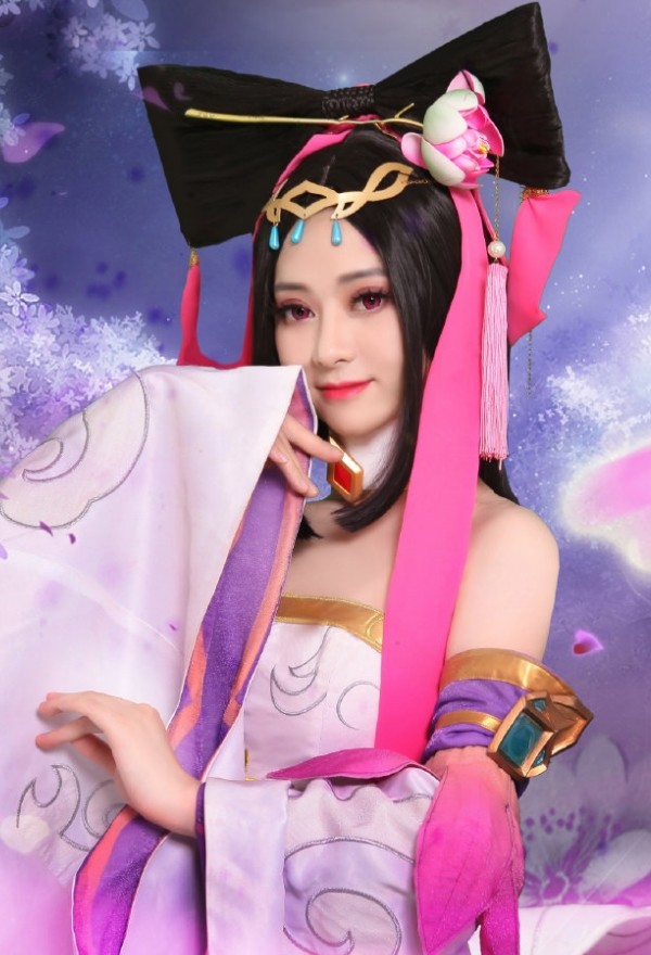 露娜cosplay,白丝小仙女,如此美丽是个宝藏!